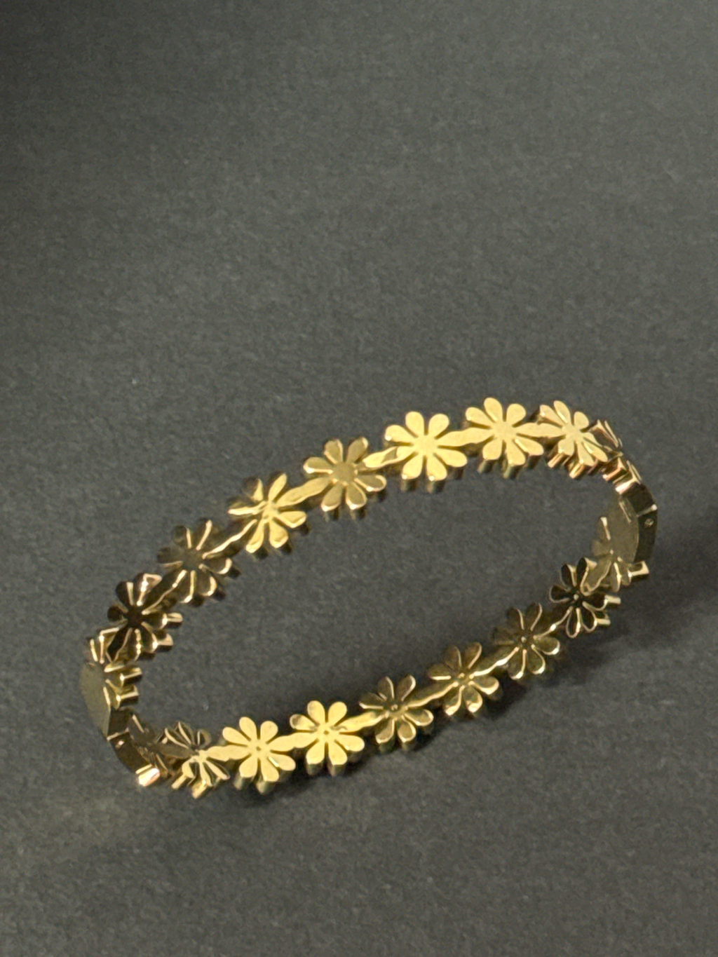Daisy Radiance Gold-Plated Bracelet