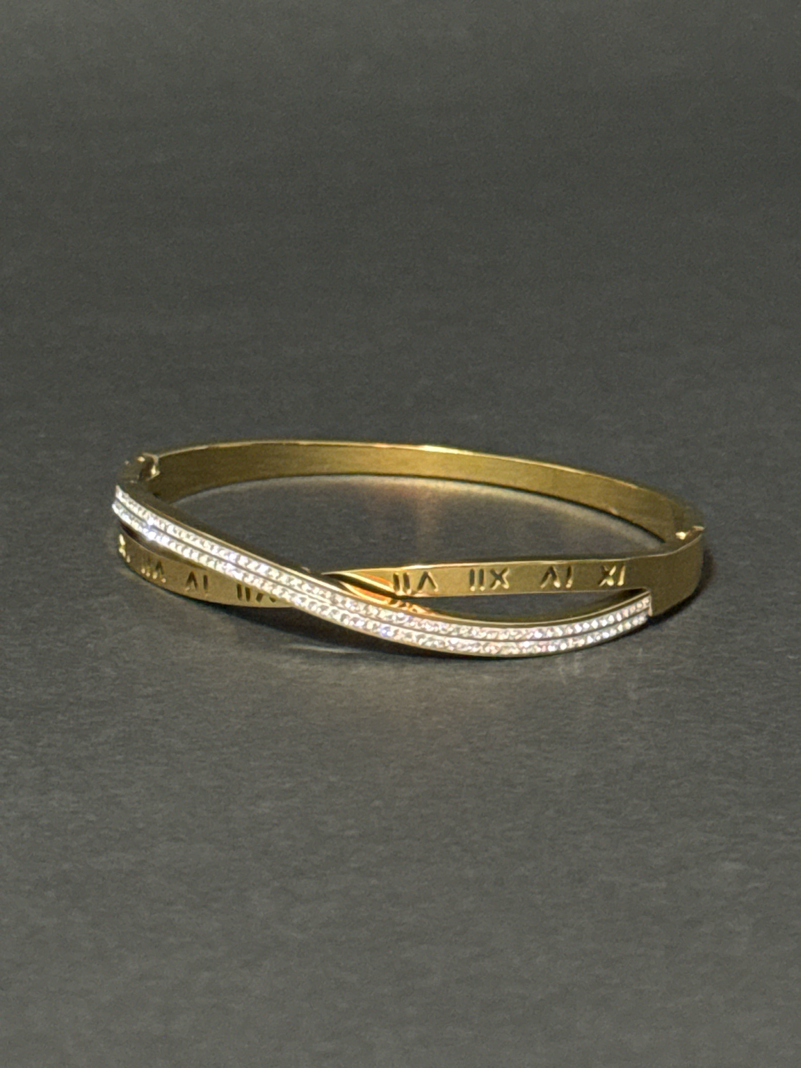 ROMAN CRYSTAL BANGLE