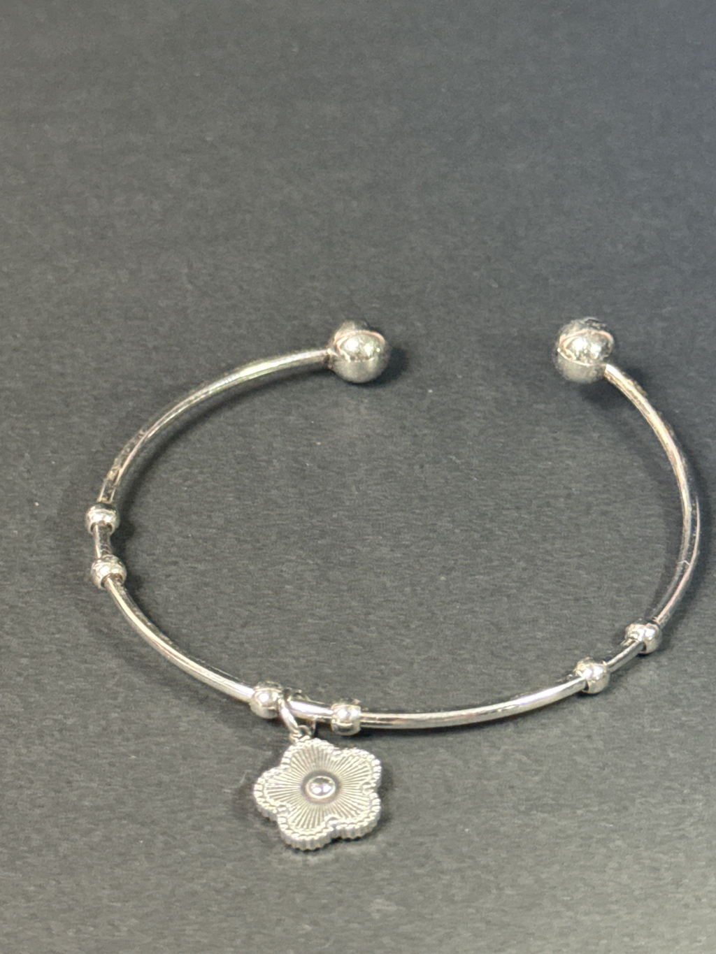 FLORA CHARM BANGLE