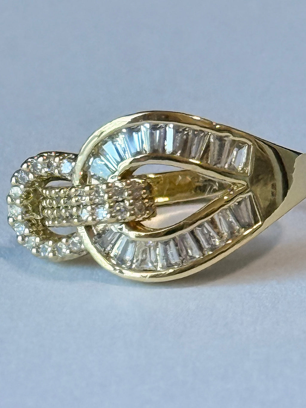 Majestic Buckle Ring