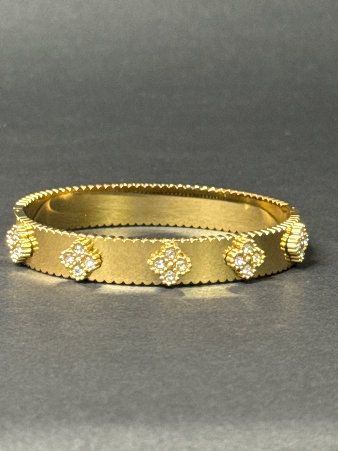 ROYAL BLOOM STRETCH BANGLE