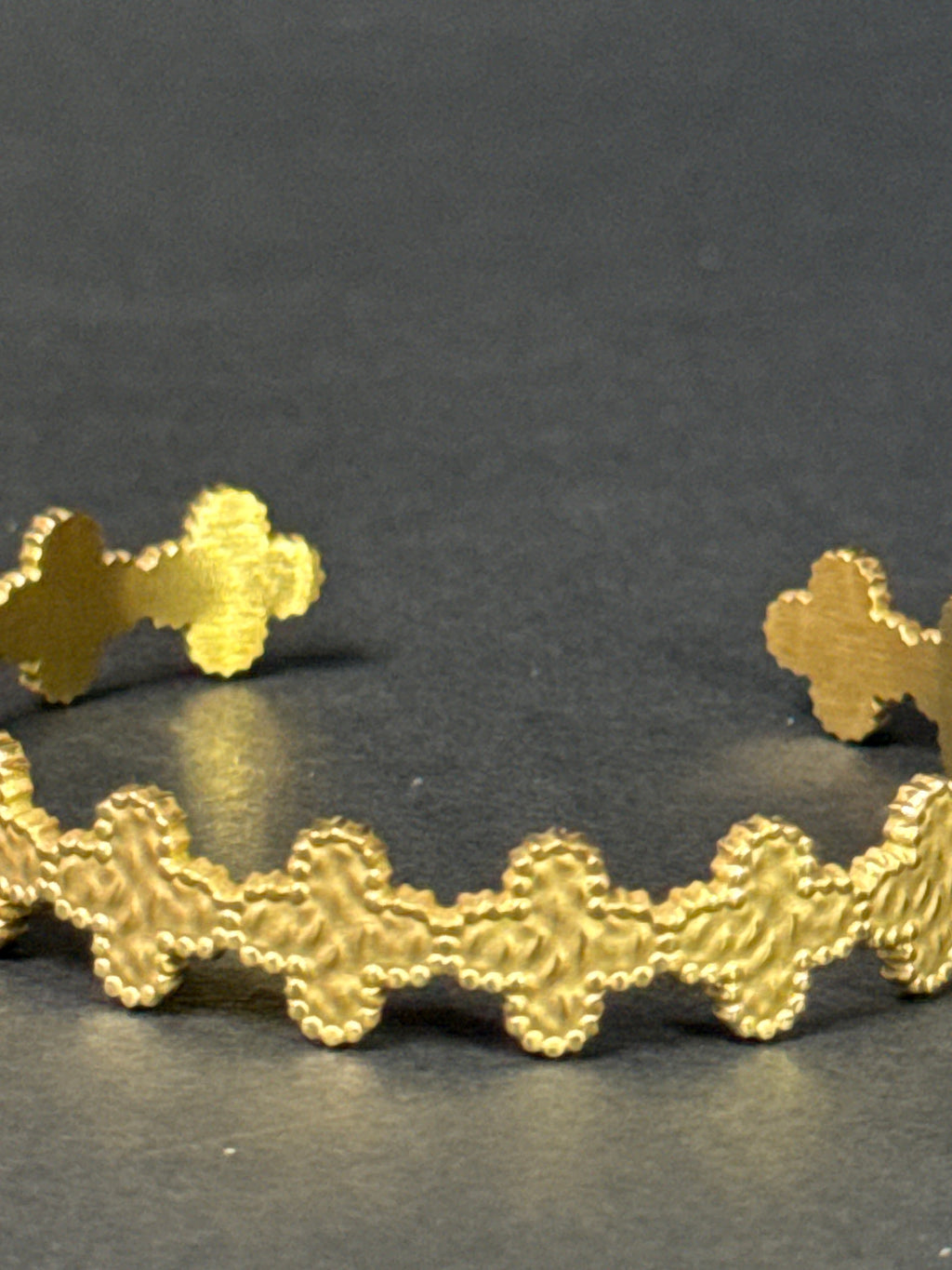 Clover Edge Gold Cuff Bracelet