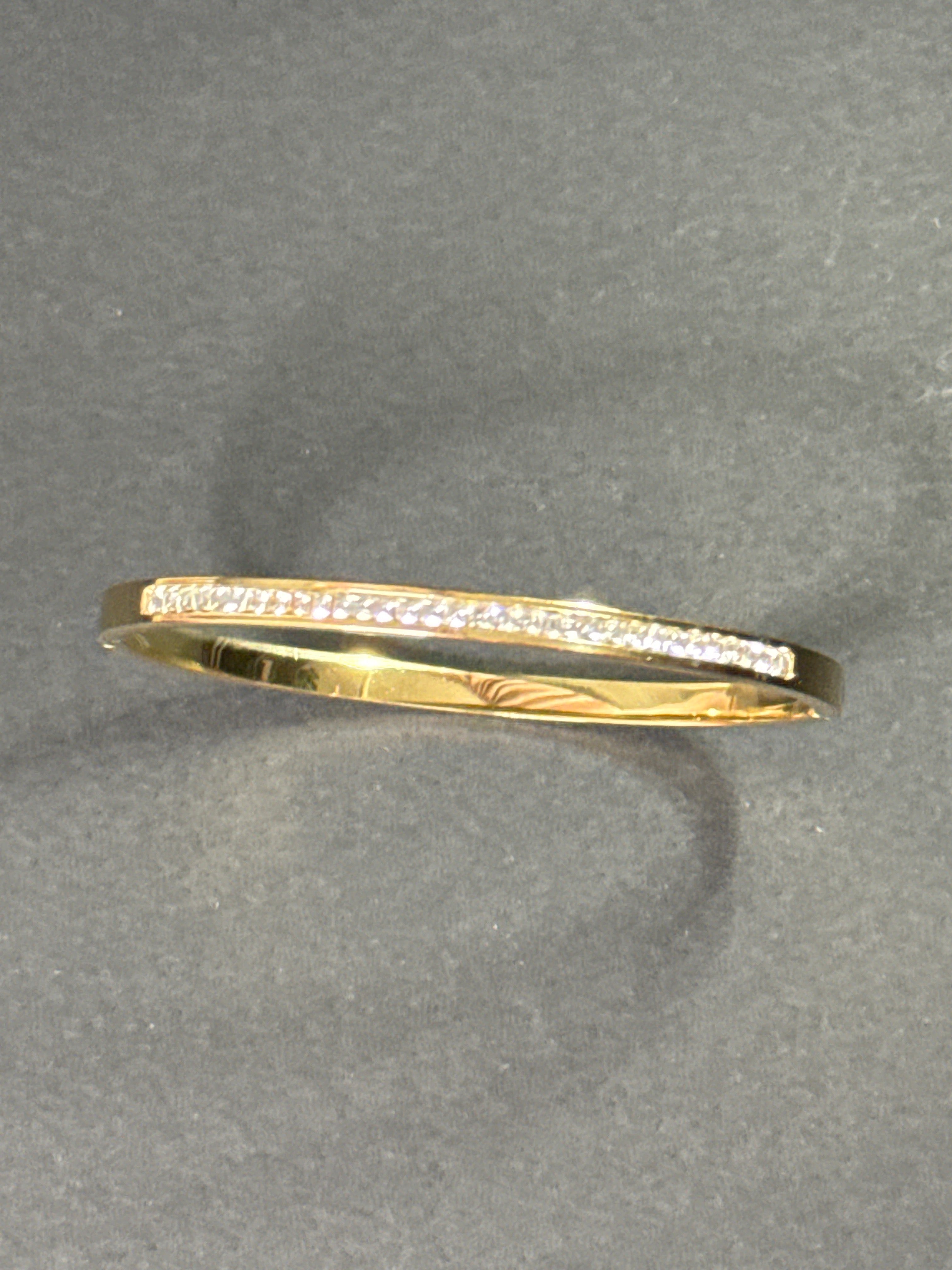 SLIM CRYSTAL LINE BANGLE