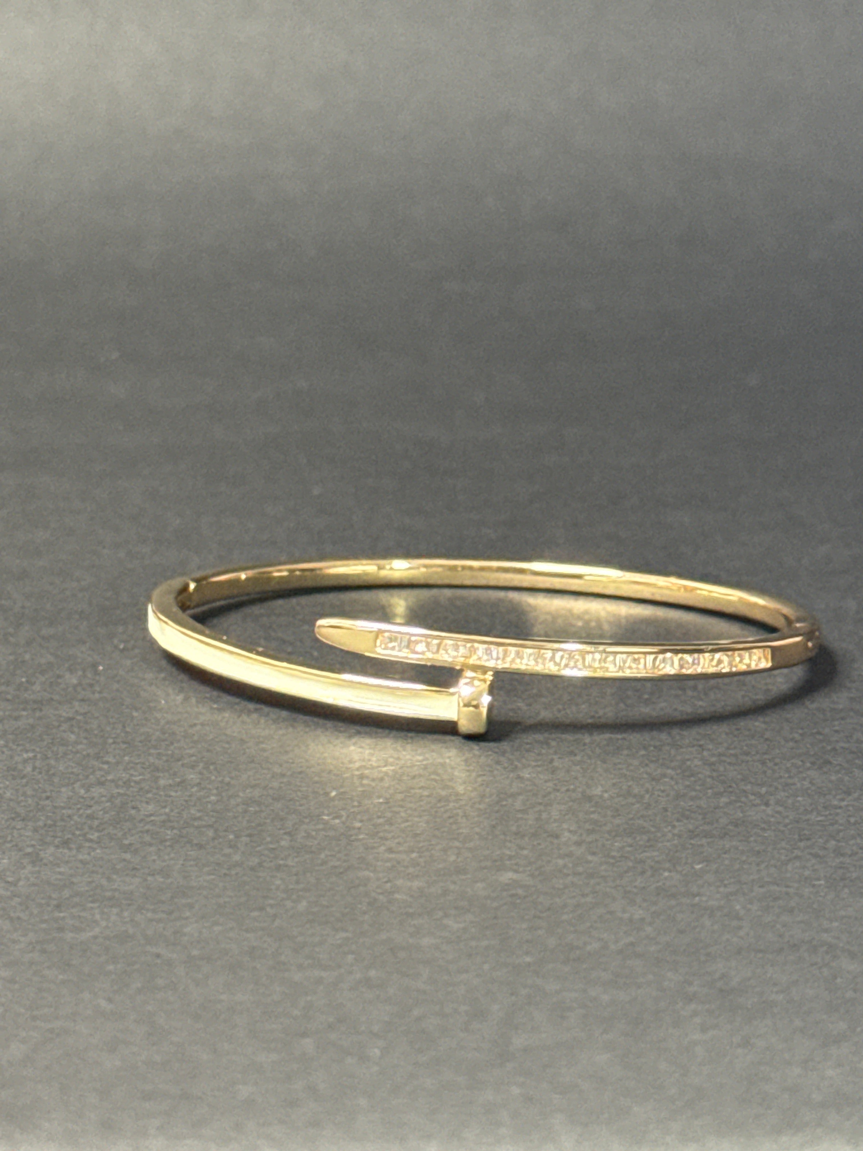 MODERN NAIL CRYSTAL BANGLE