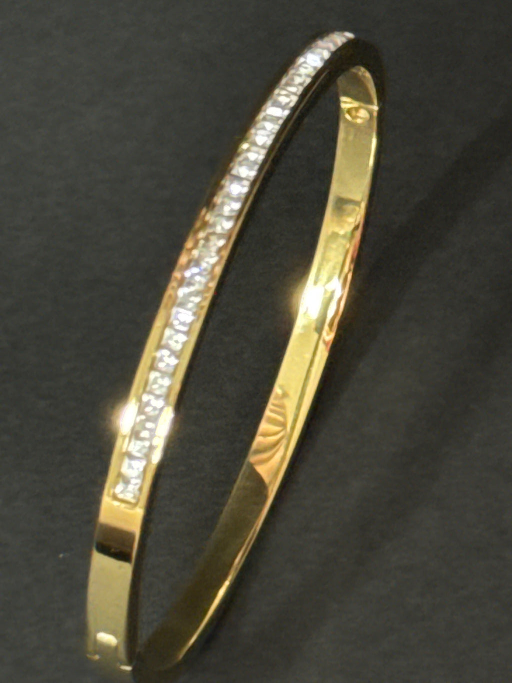SLIM CRYSTAL LINE BANGLE