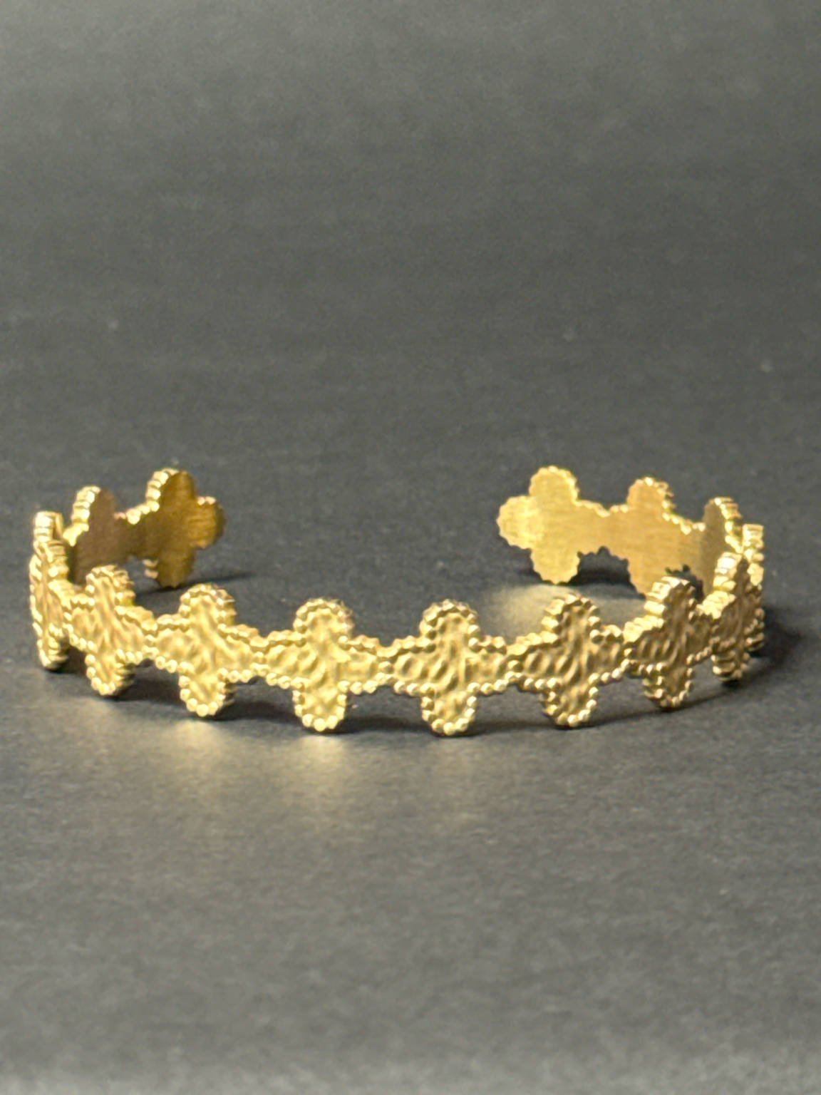 Clover Edge Gold Cuff Bracelet
