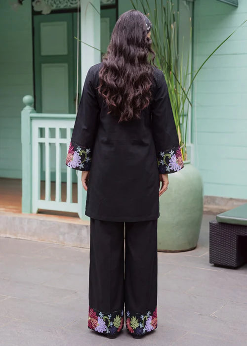 Noir Bloom Embroidered Set