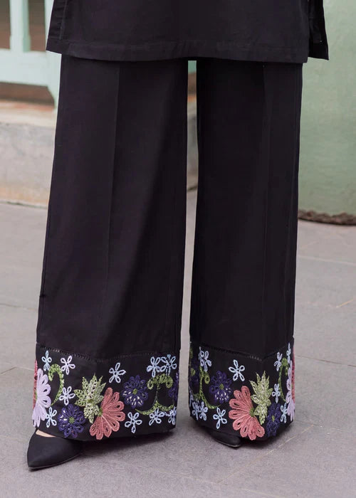 Noir Bloom Embroidered Set