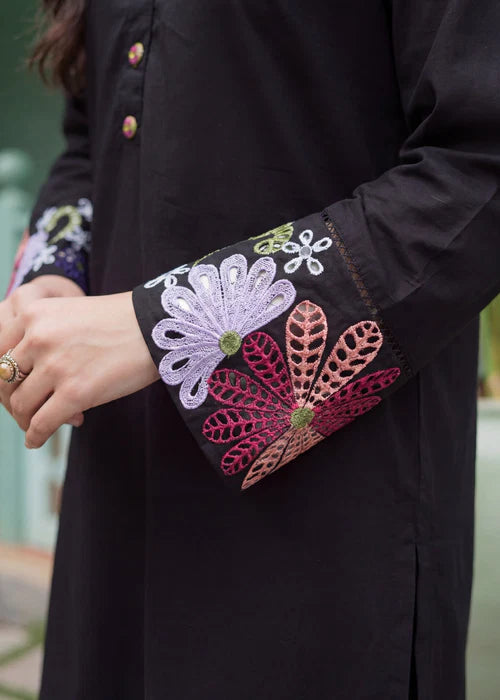 Noir Bloom Embroidered Set